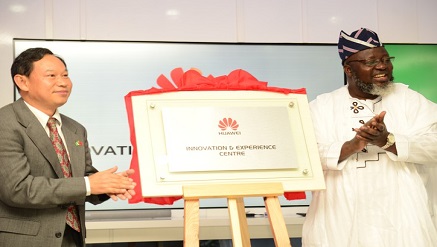 (L-r): Chao Xiaoliang, Chinese consular general in Lagos, and Barrister Adebayo Shittu, minister of Communications, during the commissioning of Huawei Customer Solution Innovation & Integration Experience Centre in Lagos at the weekend.